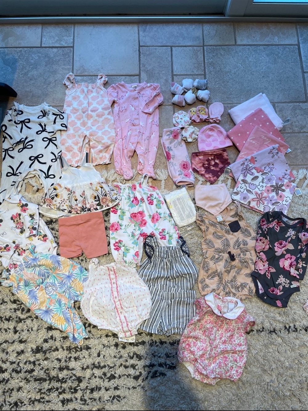 Baby Girls Mixed Clothing Bundle - 0-3 months